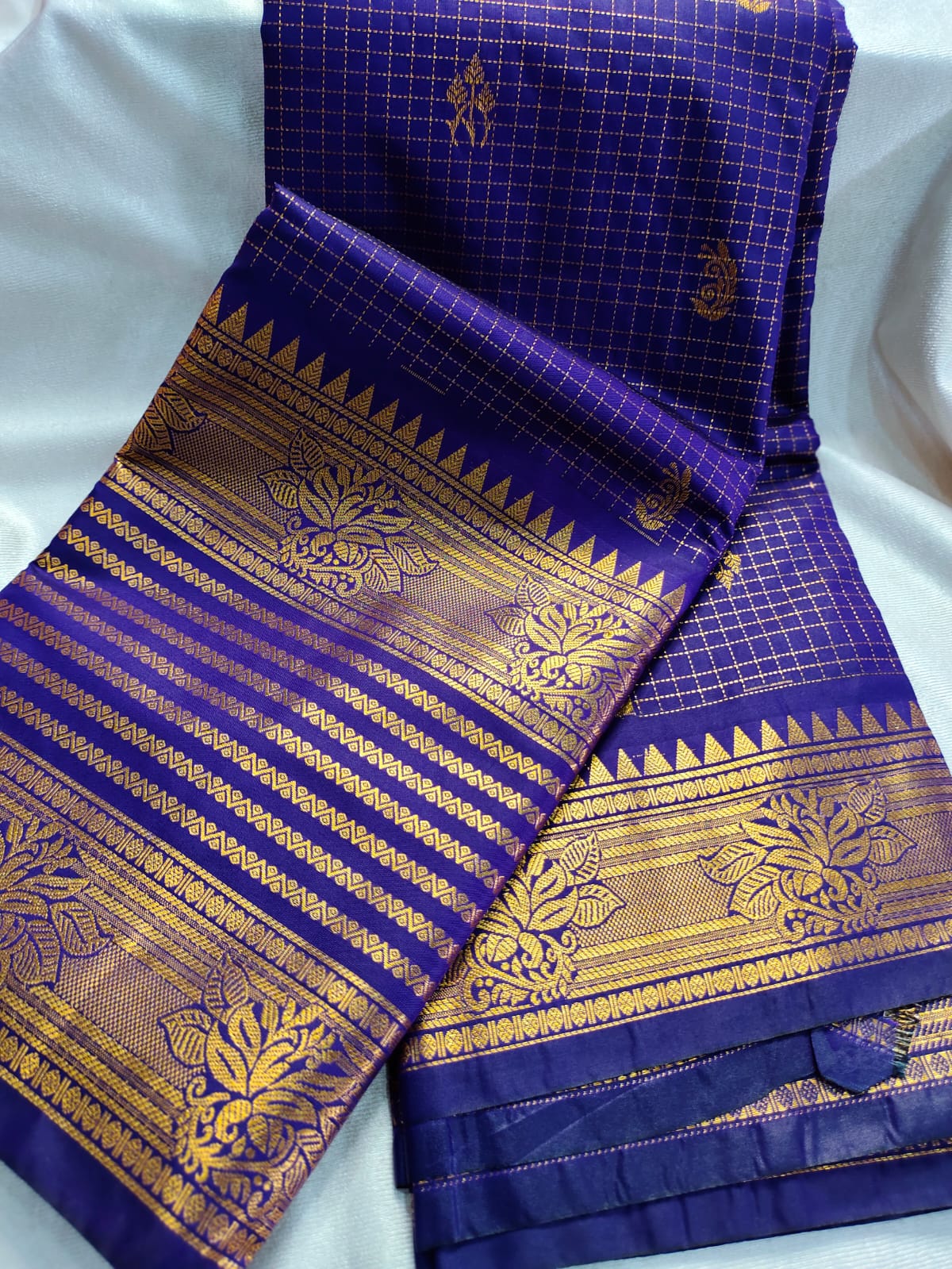 Vintage valli gadwal