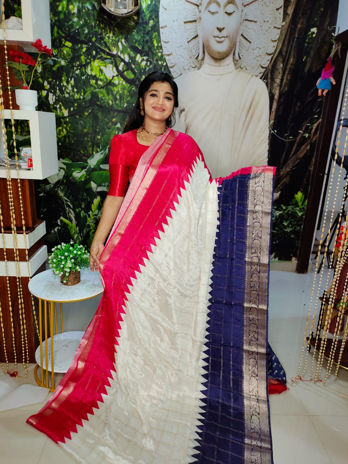 SH2200 ద్వారా మరిన్ని
