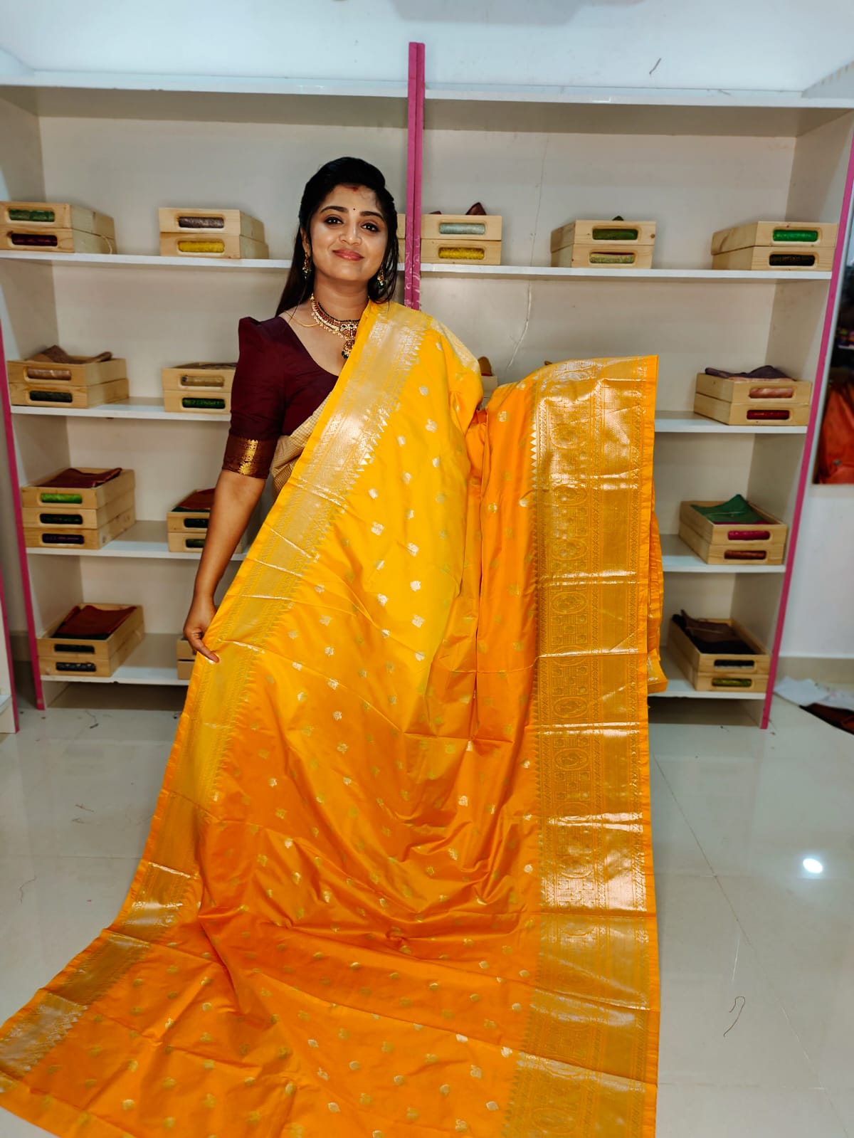 గద్వాల్ క్లియరెన్స్ సేల్