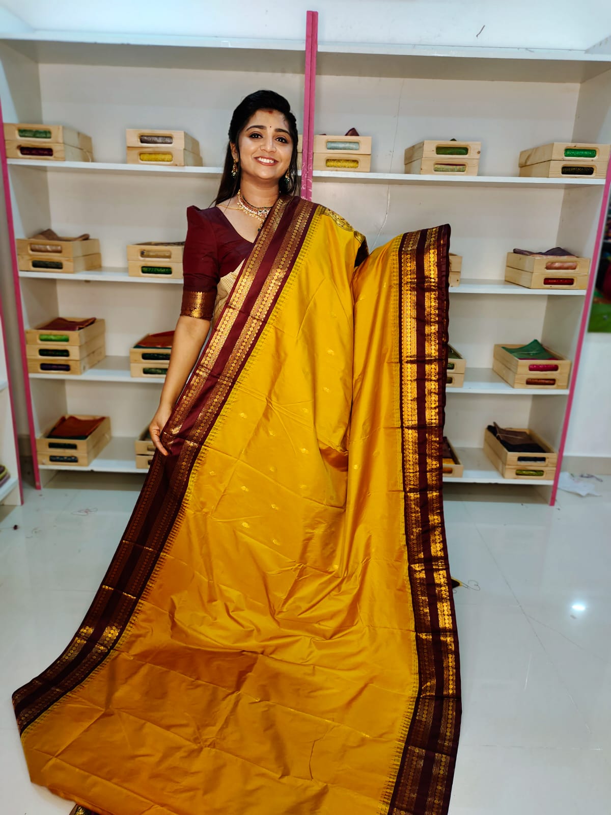 గద్వాల్ క్లియరెన్స్ సేల్