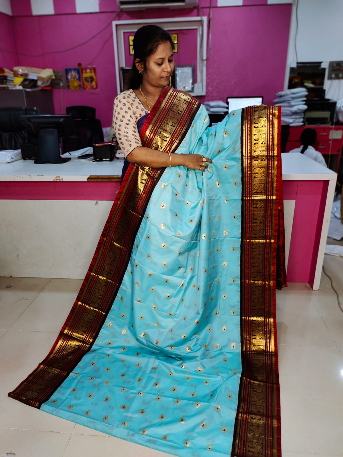 60% offer gadwal saree