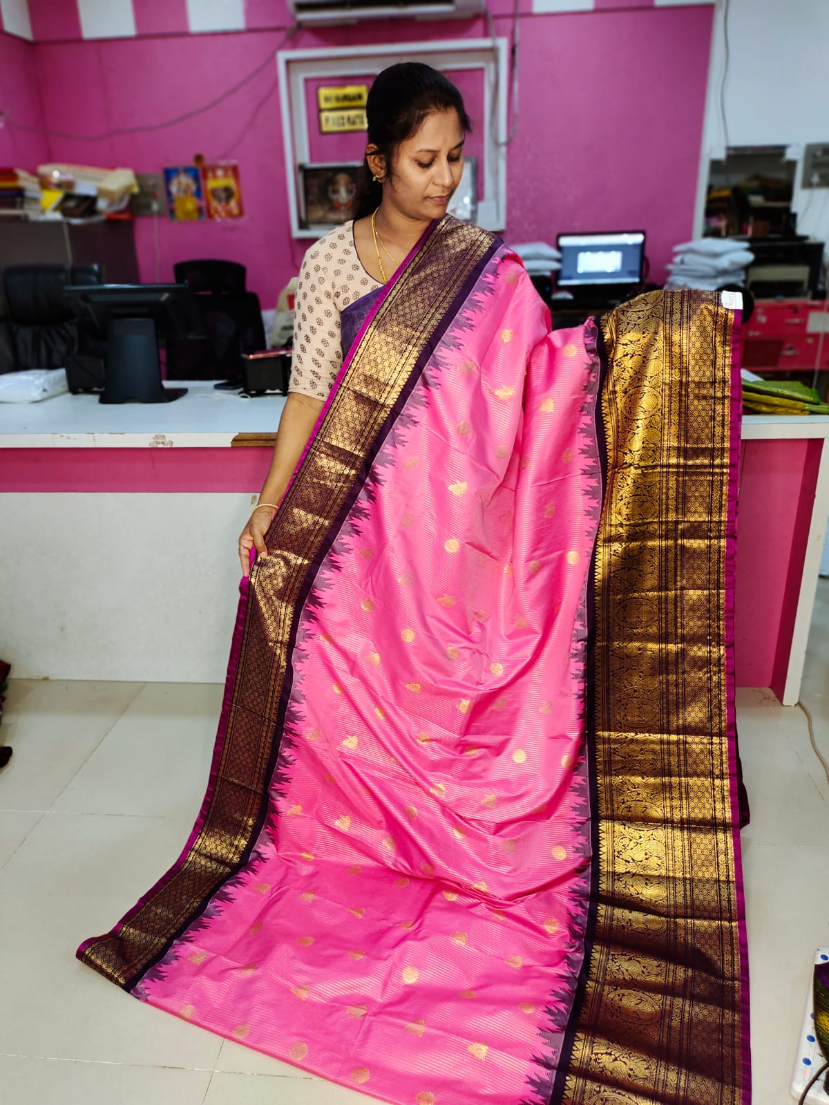 60% offer gadwal saree