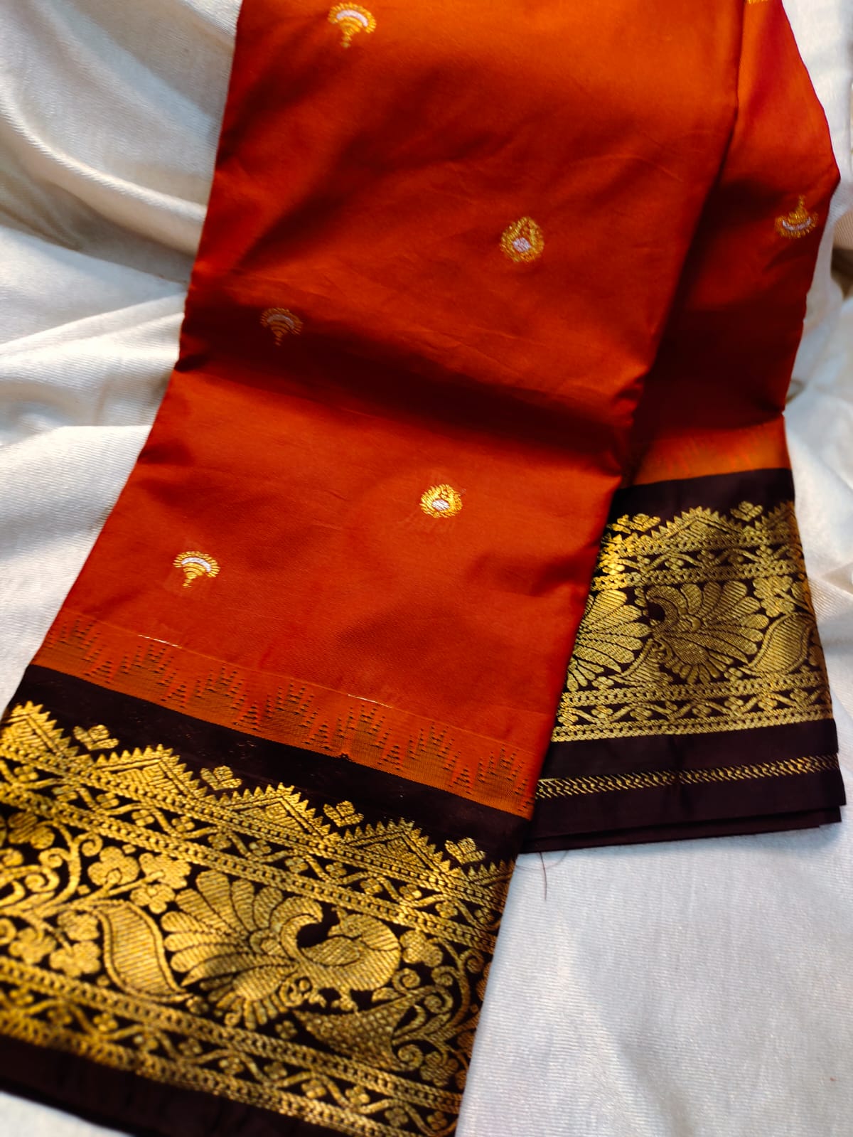60% offer gadwal sarees