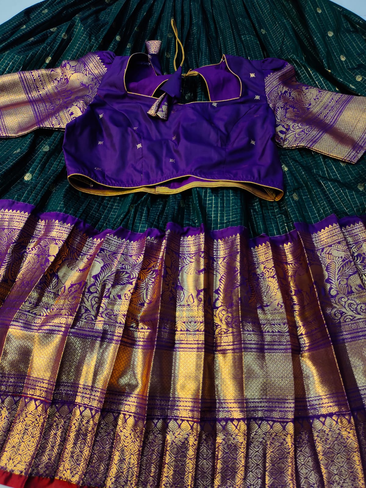 Vintage gadwal lehangas