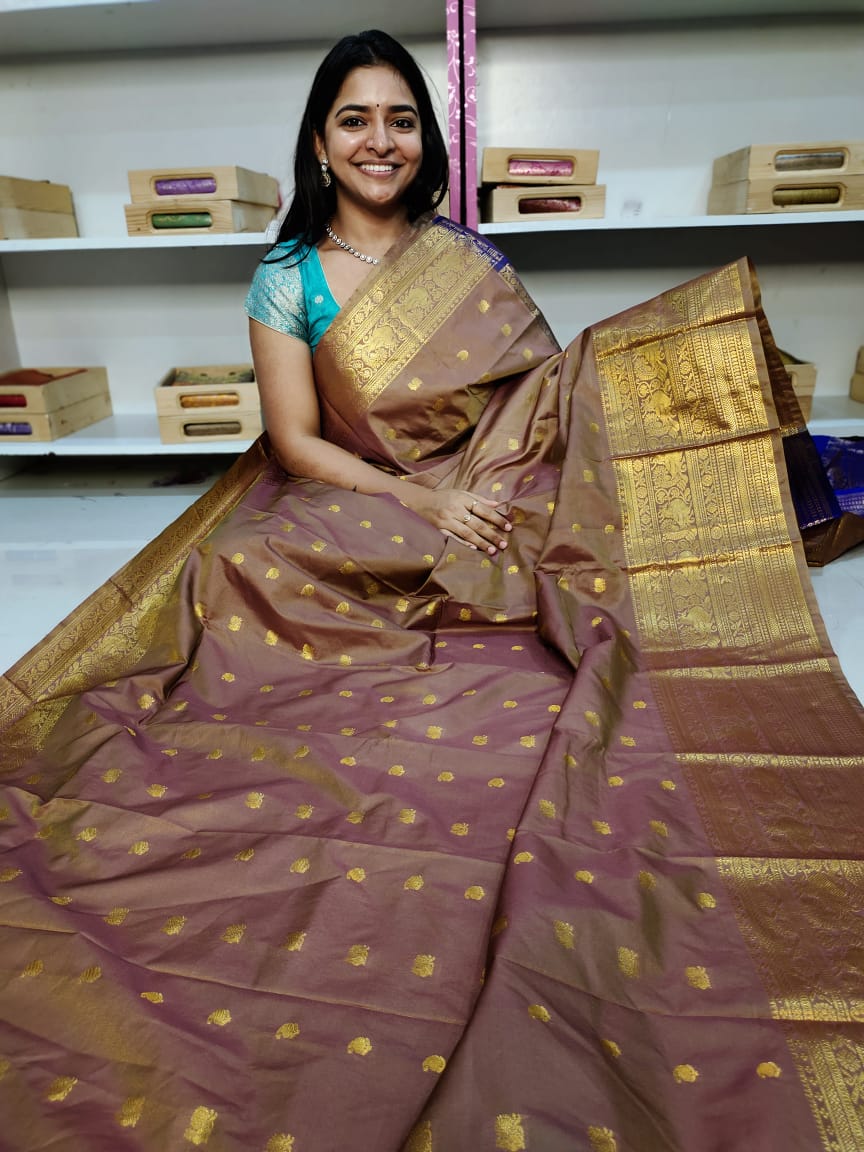 Gadwal offer sarees