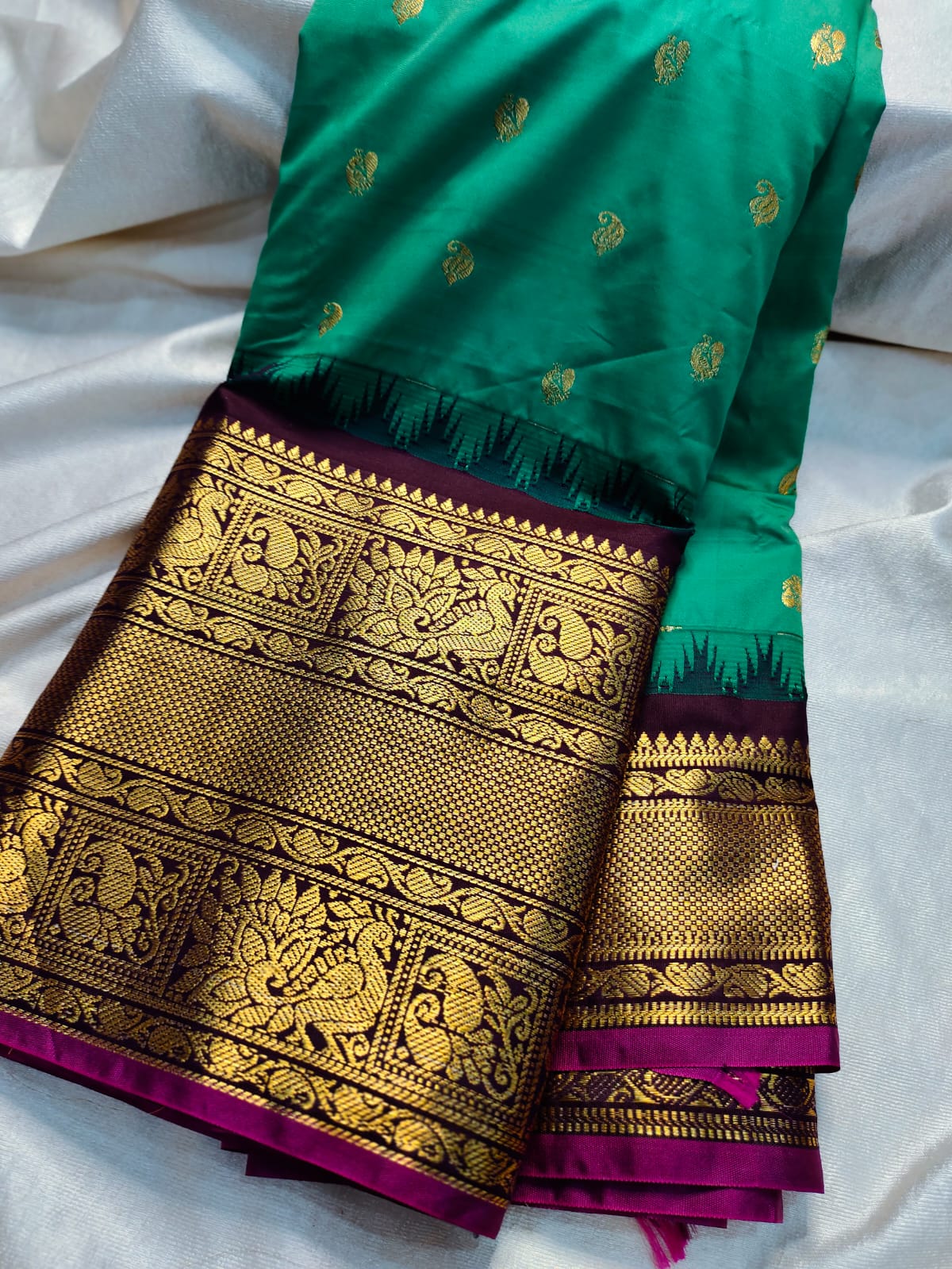 60% offer gadwal sarees