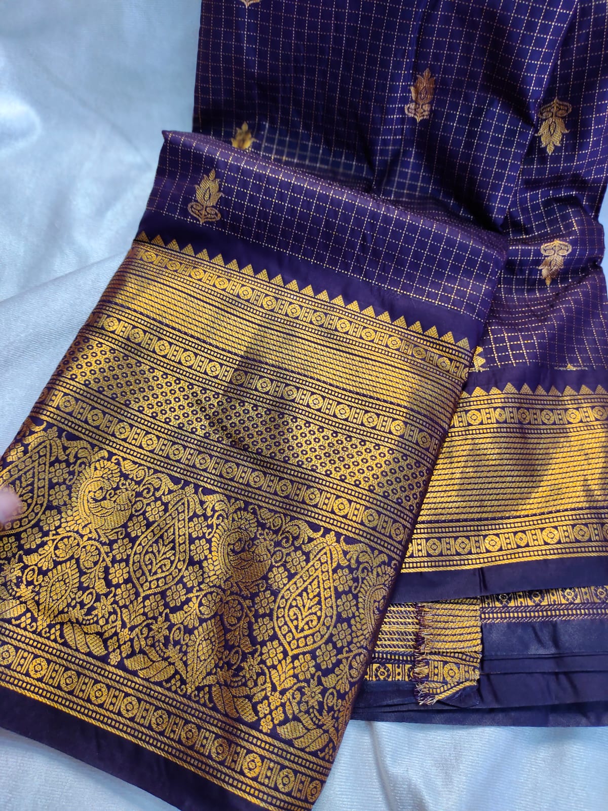 Vintage valli gadwal
