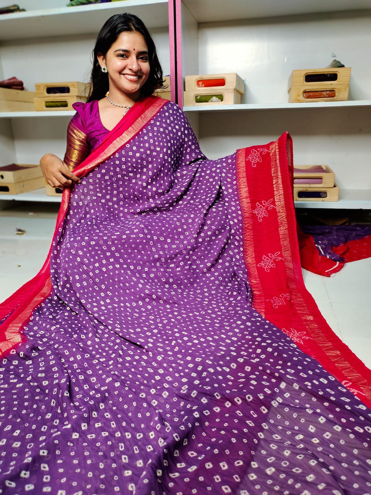 దీపావళికి చీరలు ఆఫర్ చేయండి