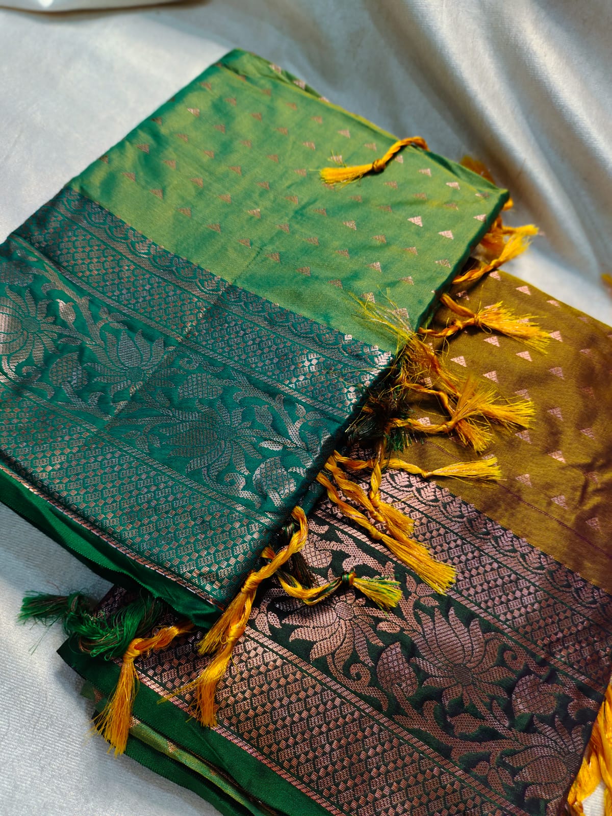 1+1 offer Uppada silk