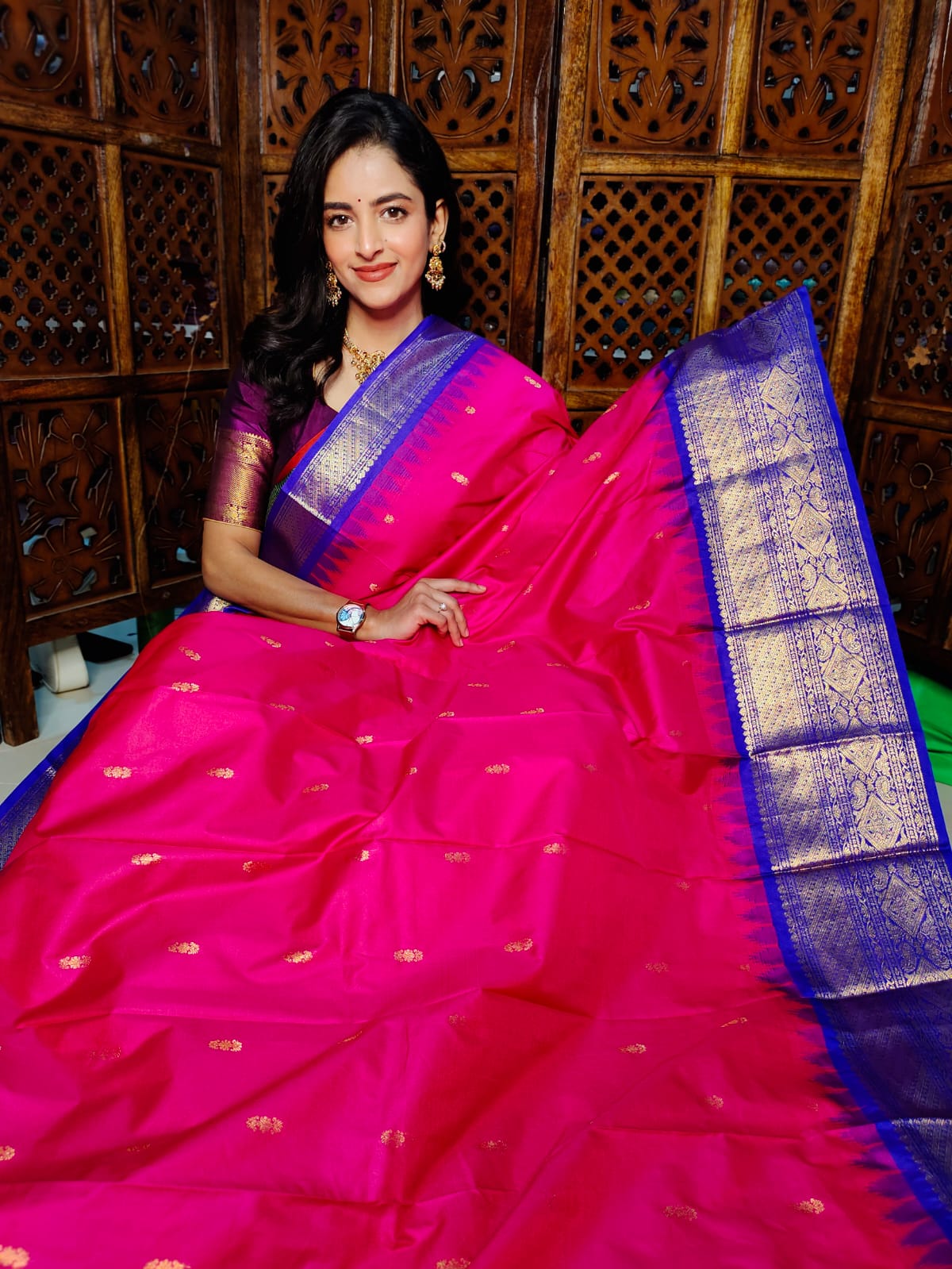 60% గద్వాల్ పట్టును అందిస్తున్నాయి