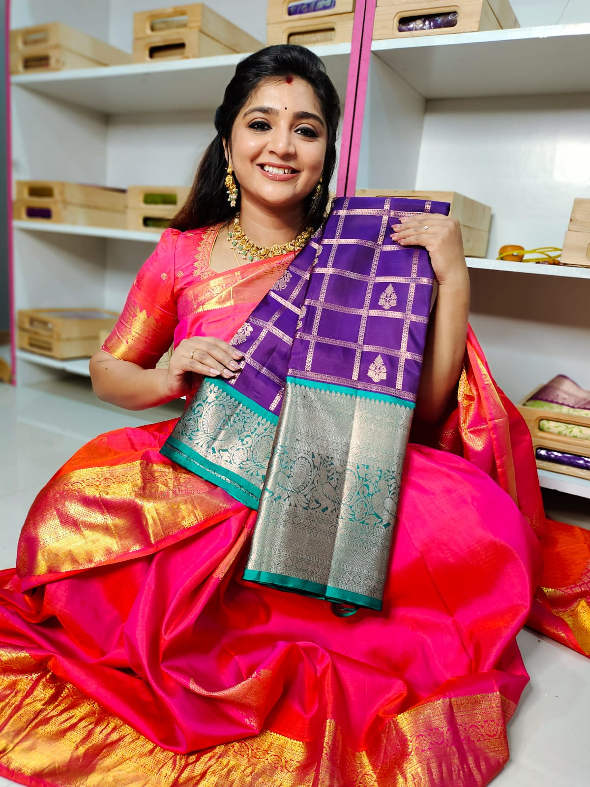 సిల్క్ మార్క్ సర్టిఫైడ్ కంజీవరం పట్టు సేకరణ