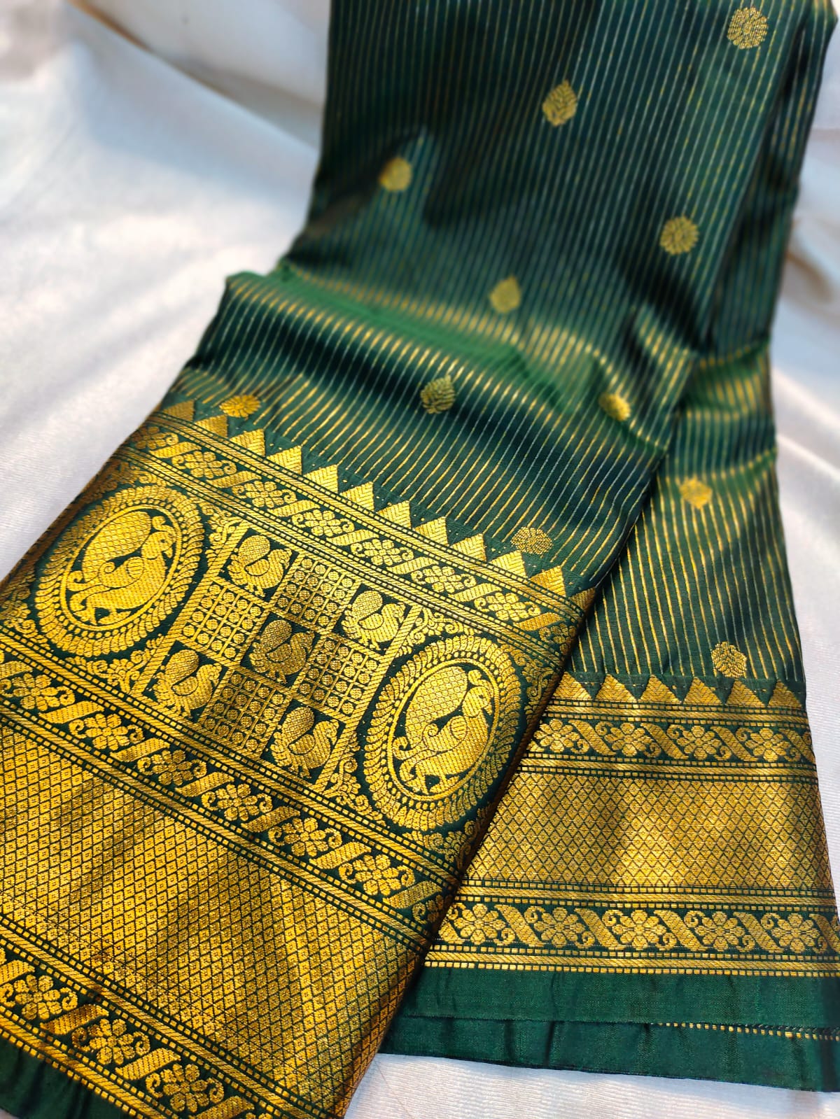 Vintage valli gadwal