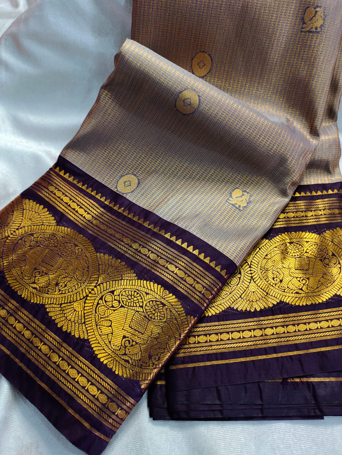 Vintage valli gadwal