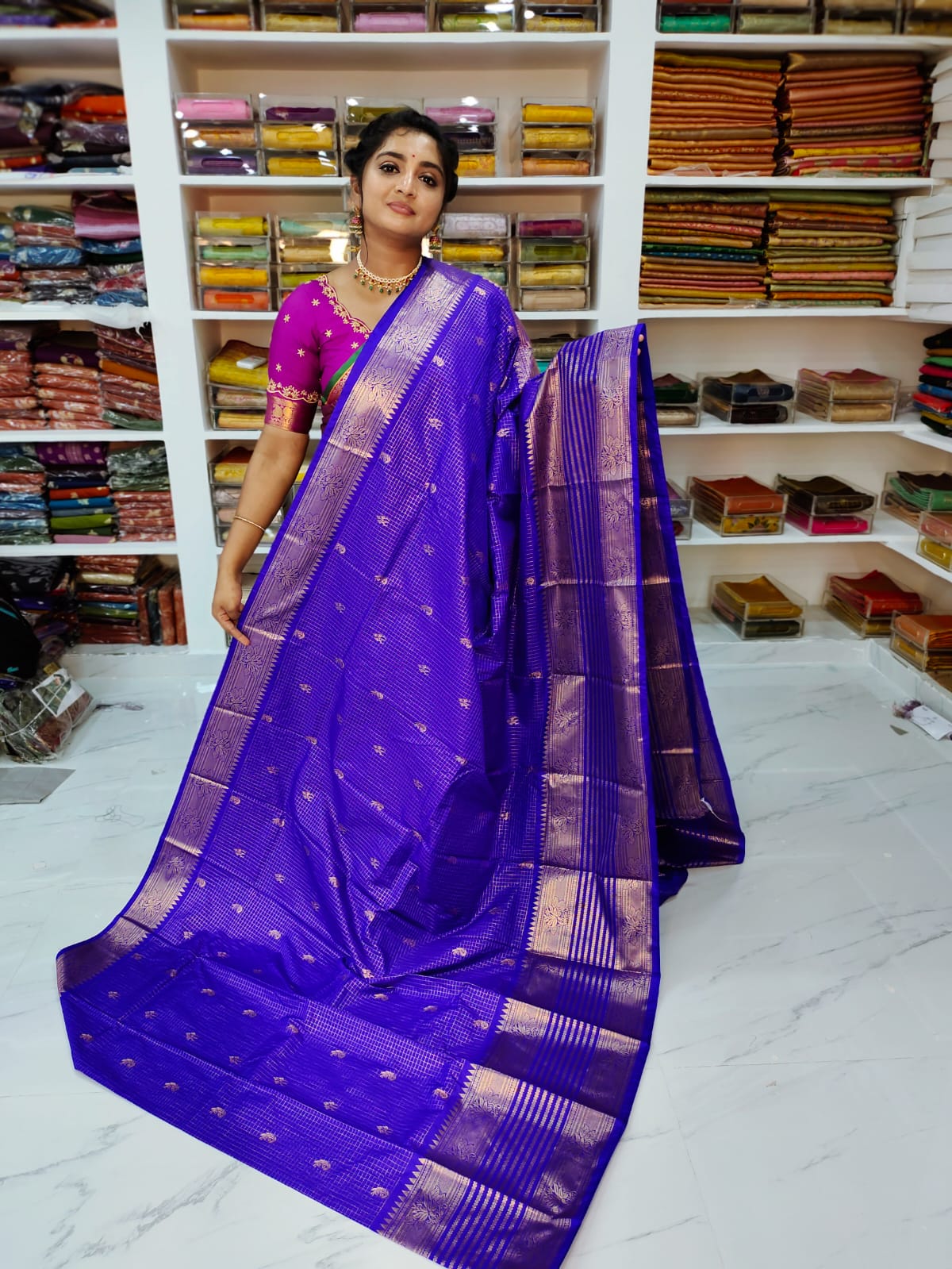 50% offer Valli gadwal