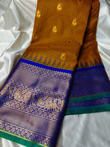 Vitange gadwal silk