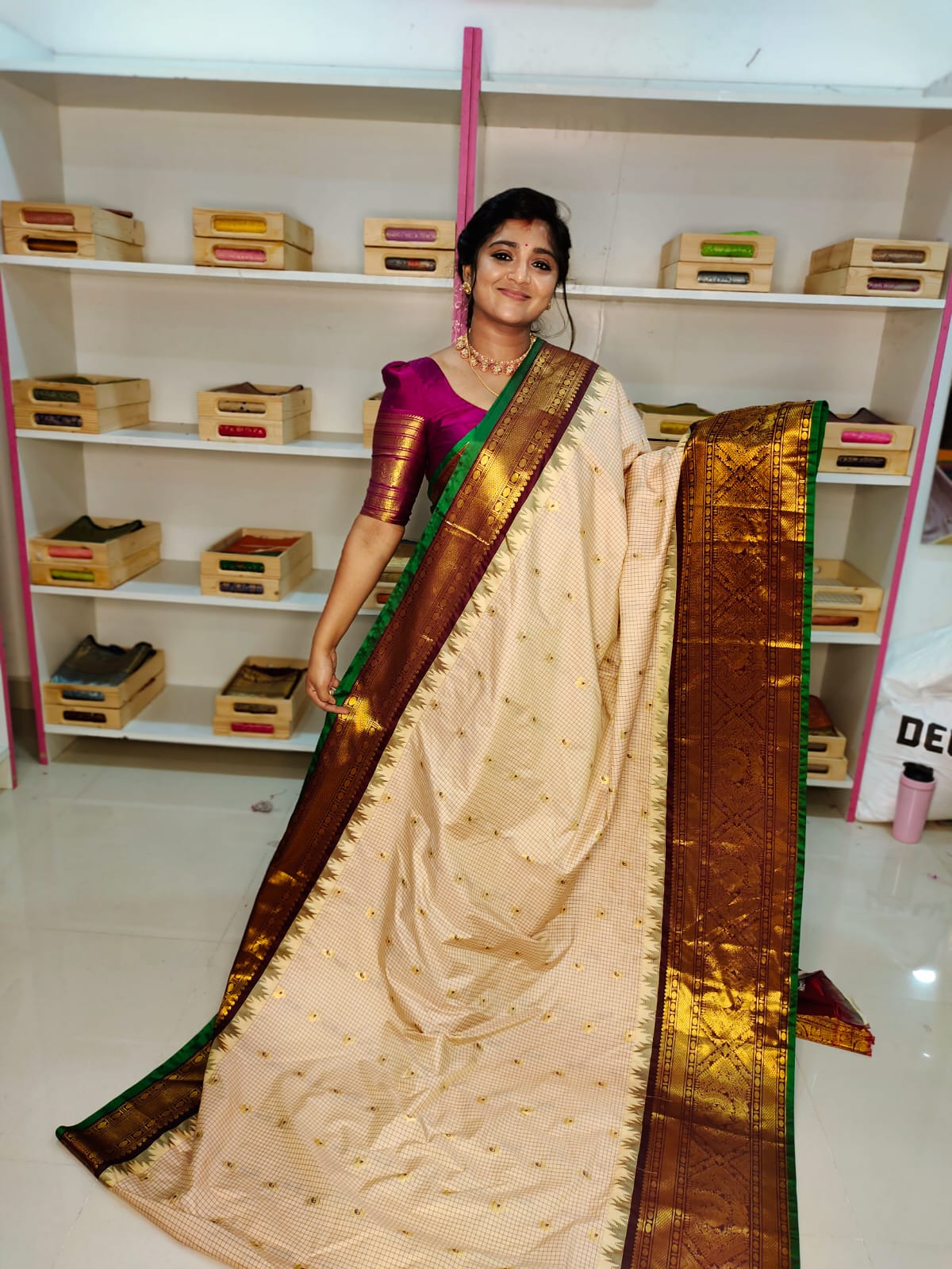50% offer gadwal silk