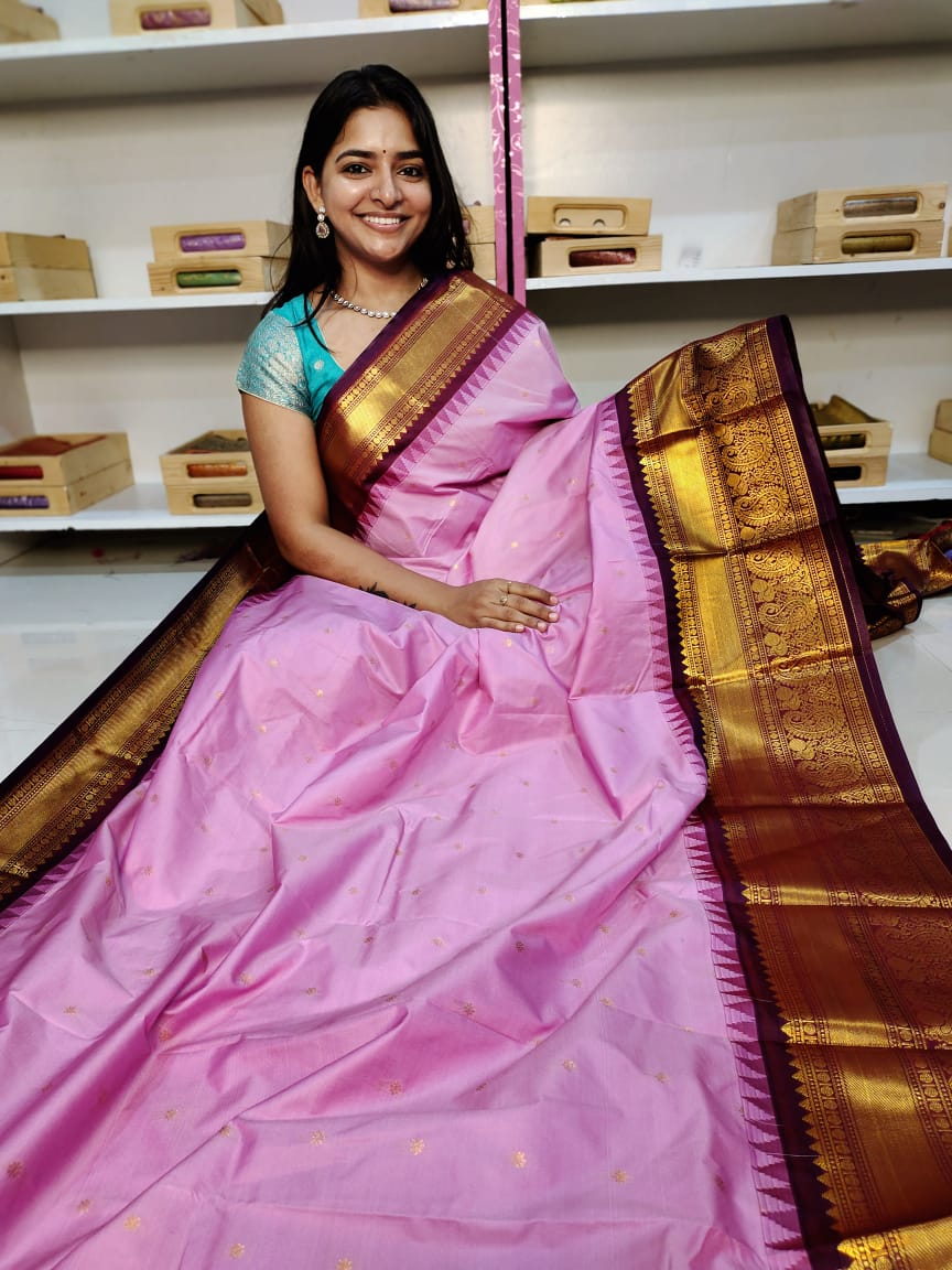 Gadwal offer sarees