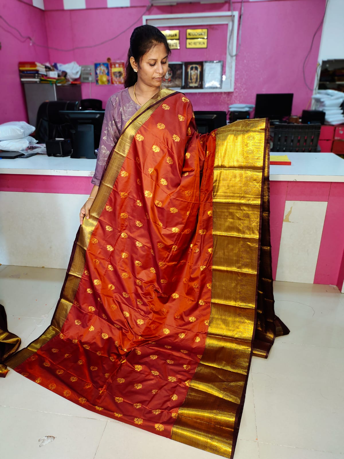 60% offer Gadwal sarees