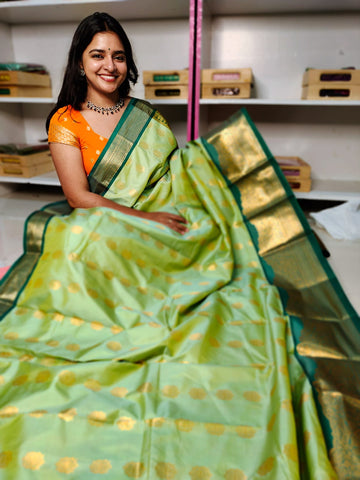 దీపావళికి చీరలు ఆఫర్ చేయండి