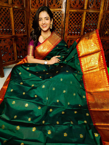 60% గద్వాల్ పట్టును అందిస్తున్నాయి