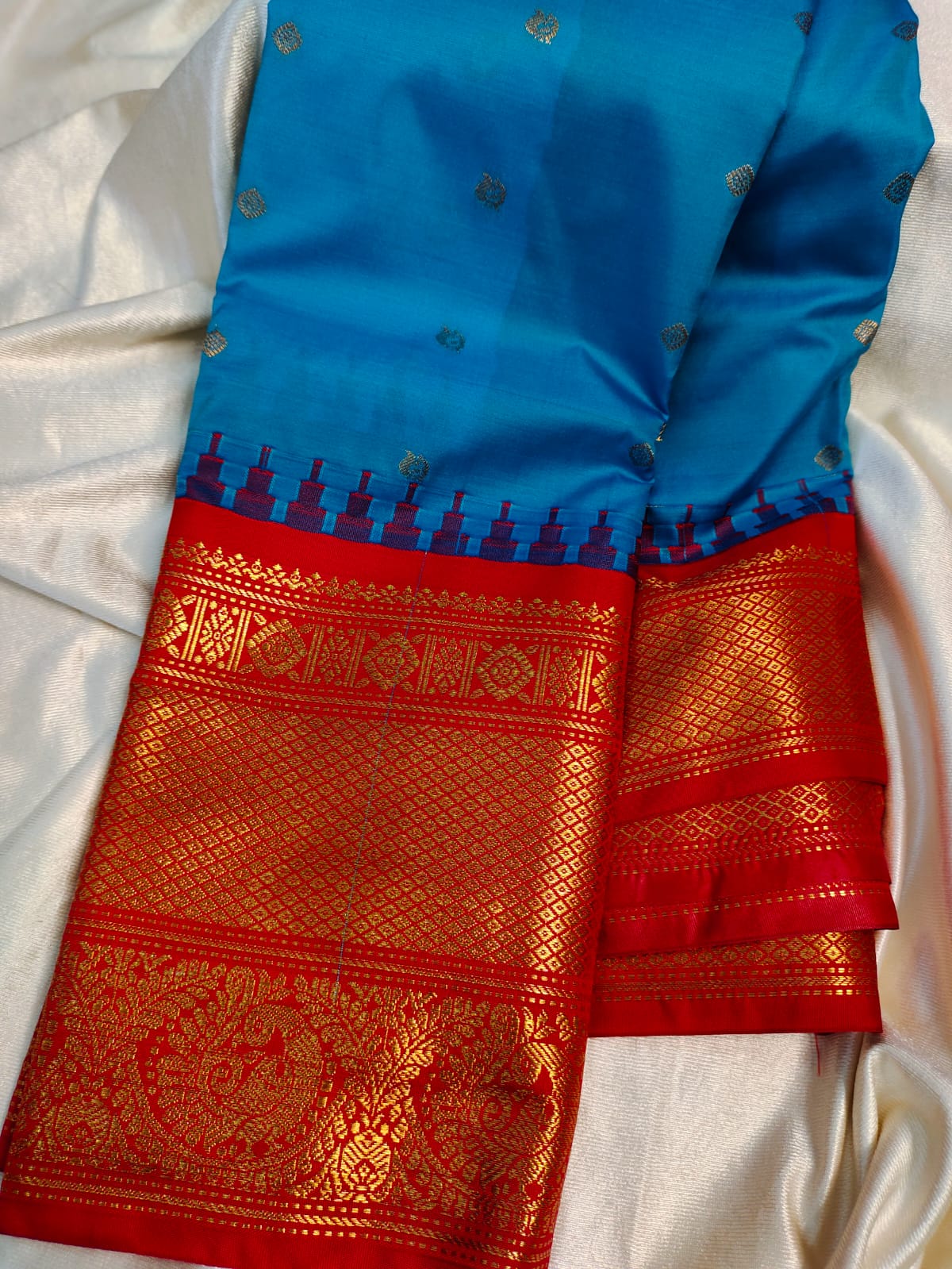 Primeme gadwal silk saree