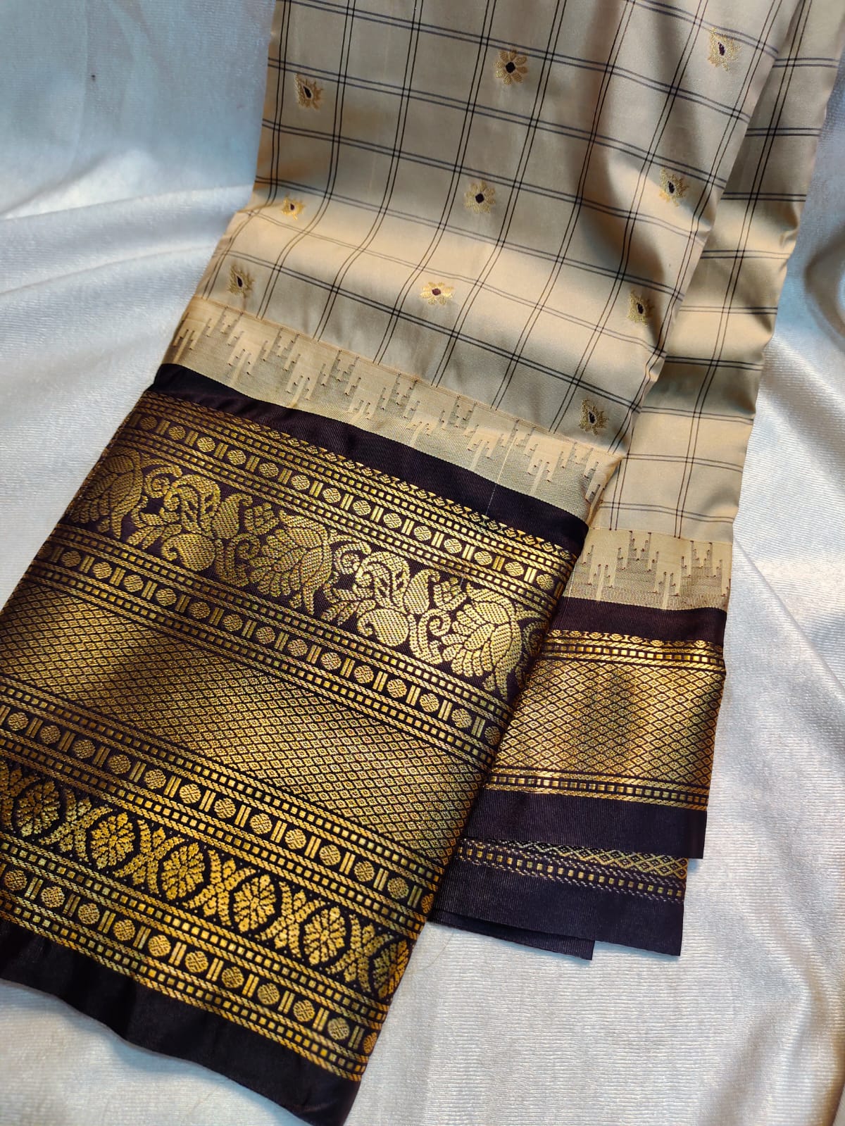Sravanam gadwal sale