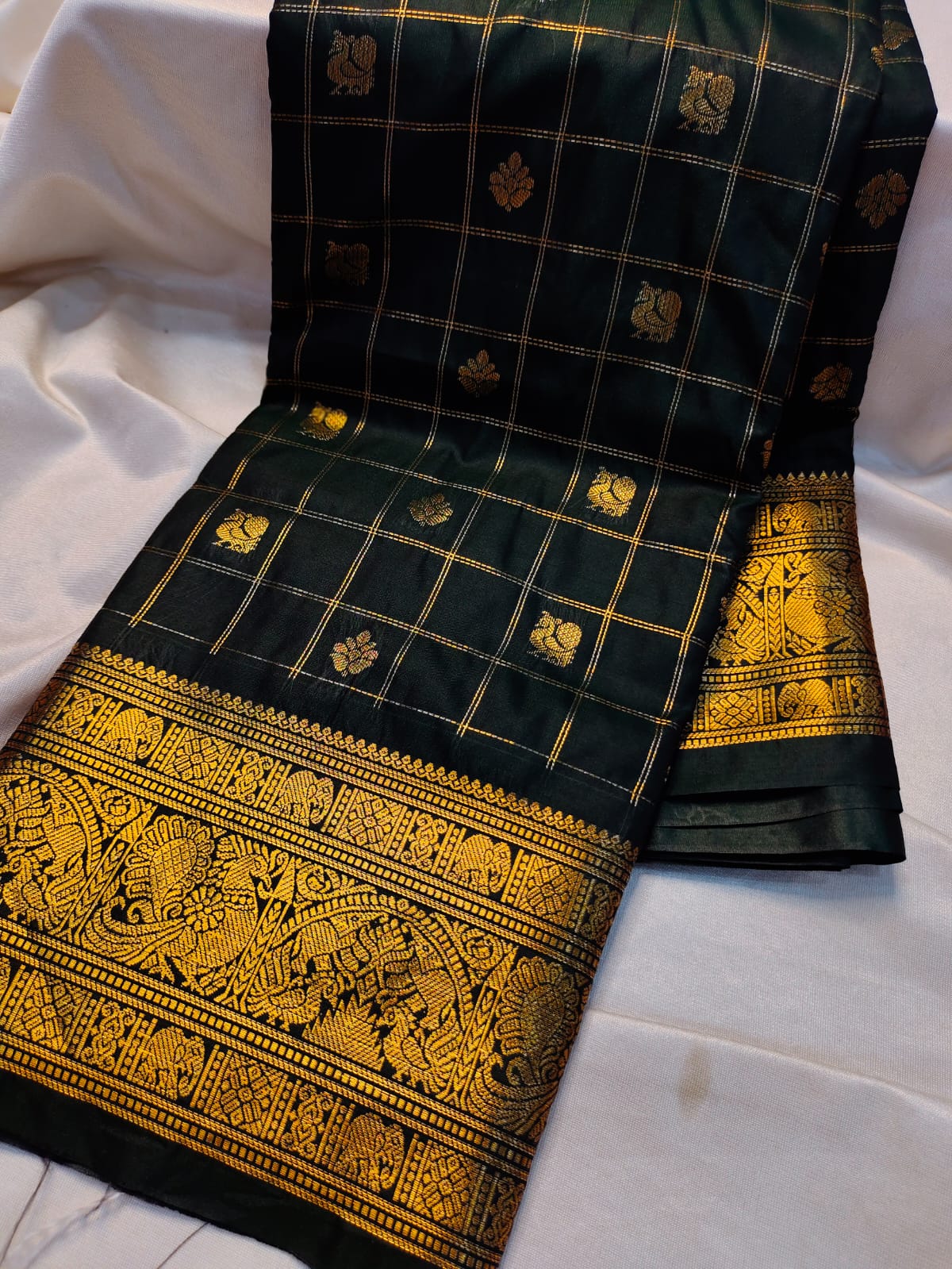 Vintage gadwal sarees