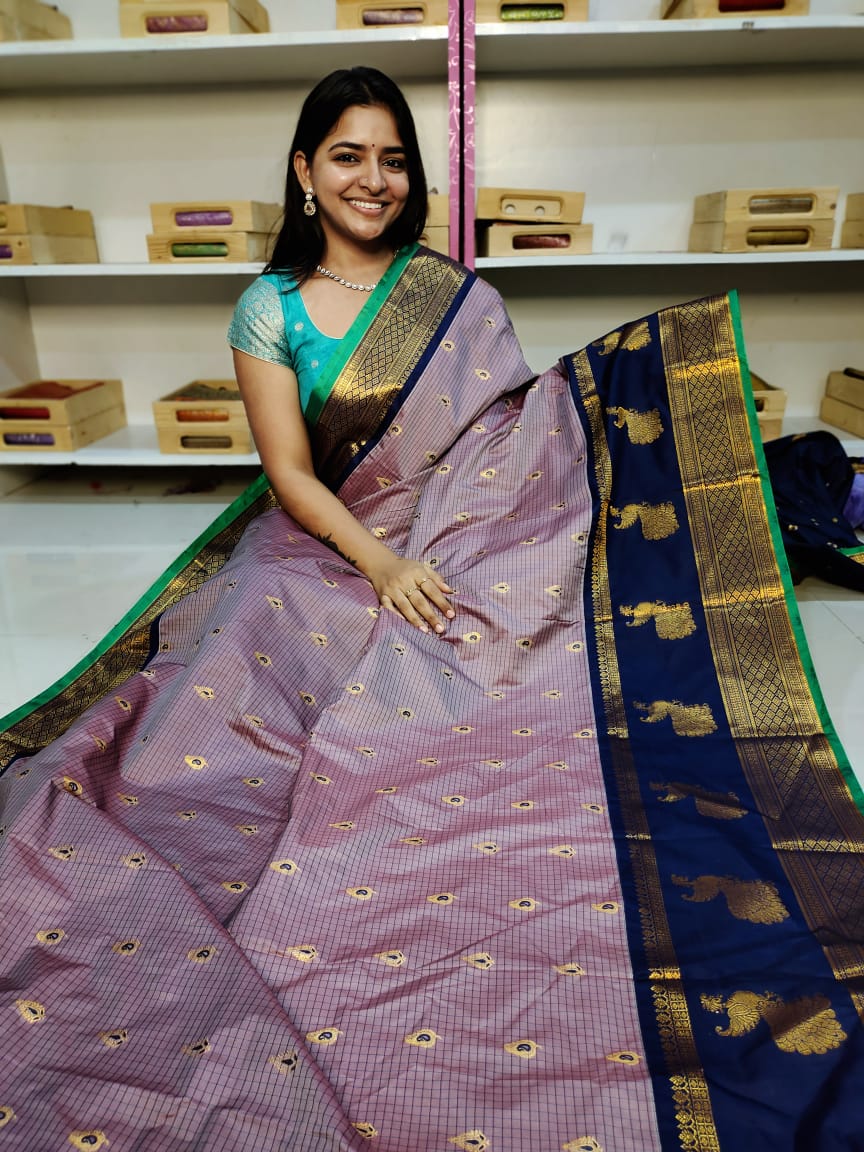 Gadwal offer sarees