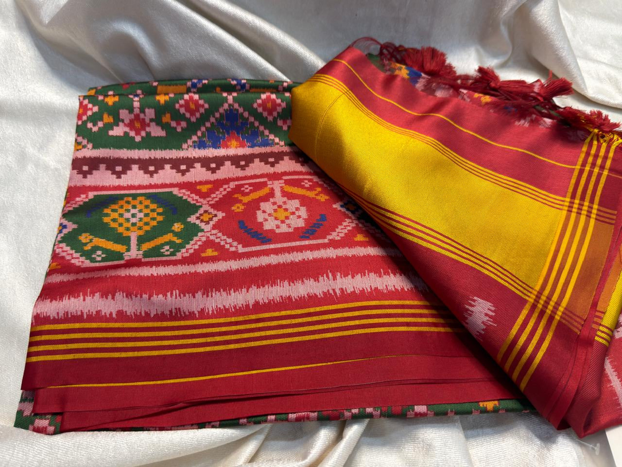 Patola sale