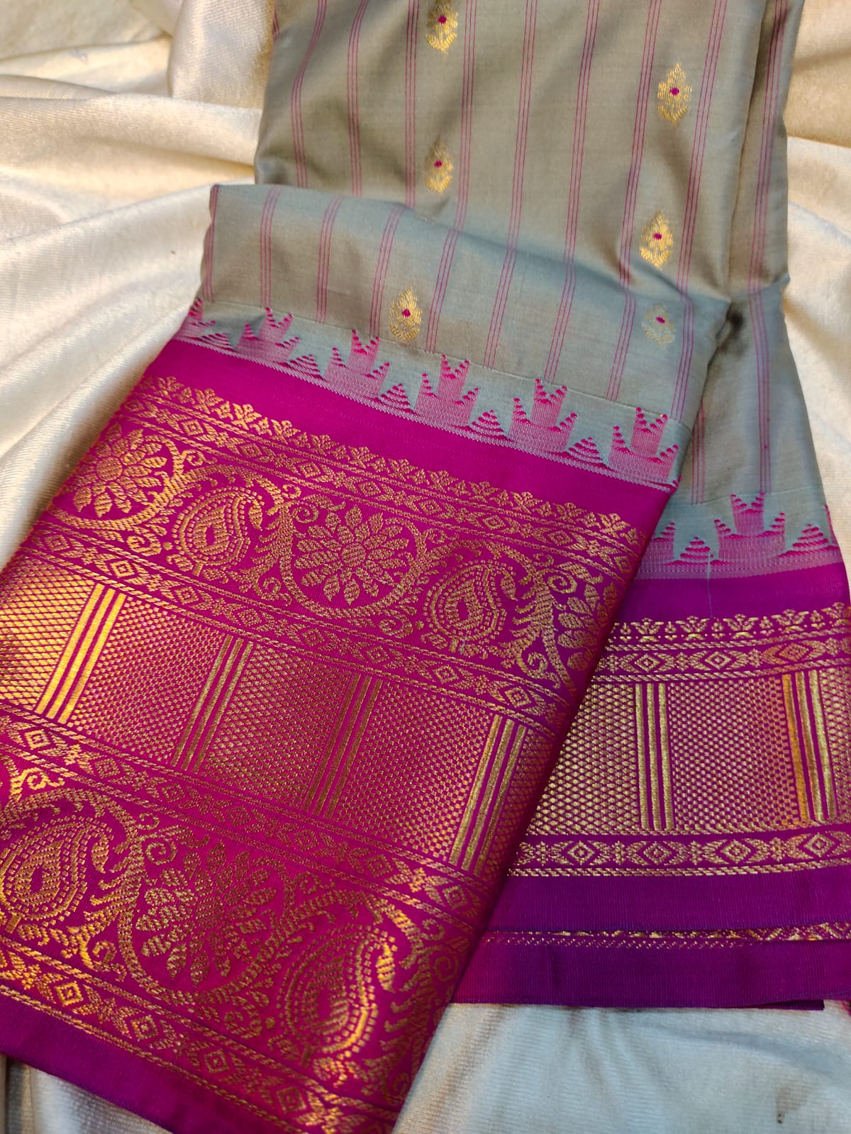 Sravanam gadwal sale