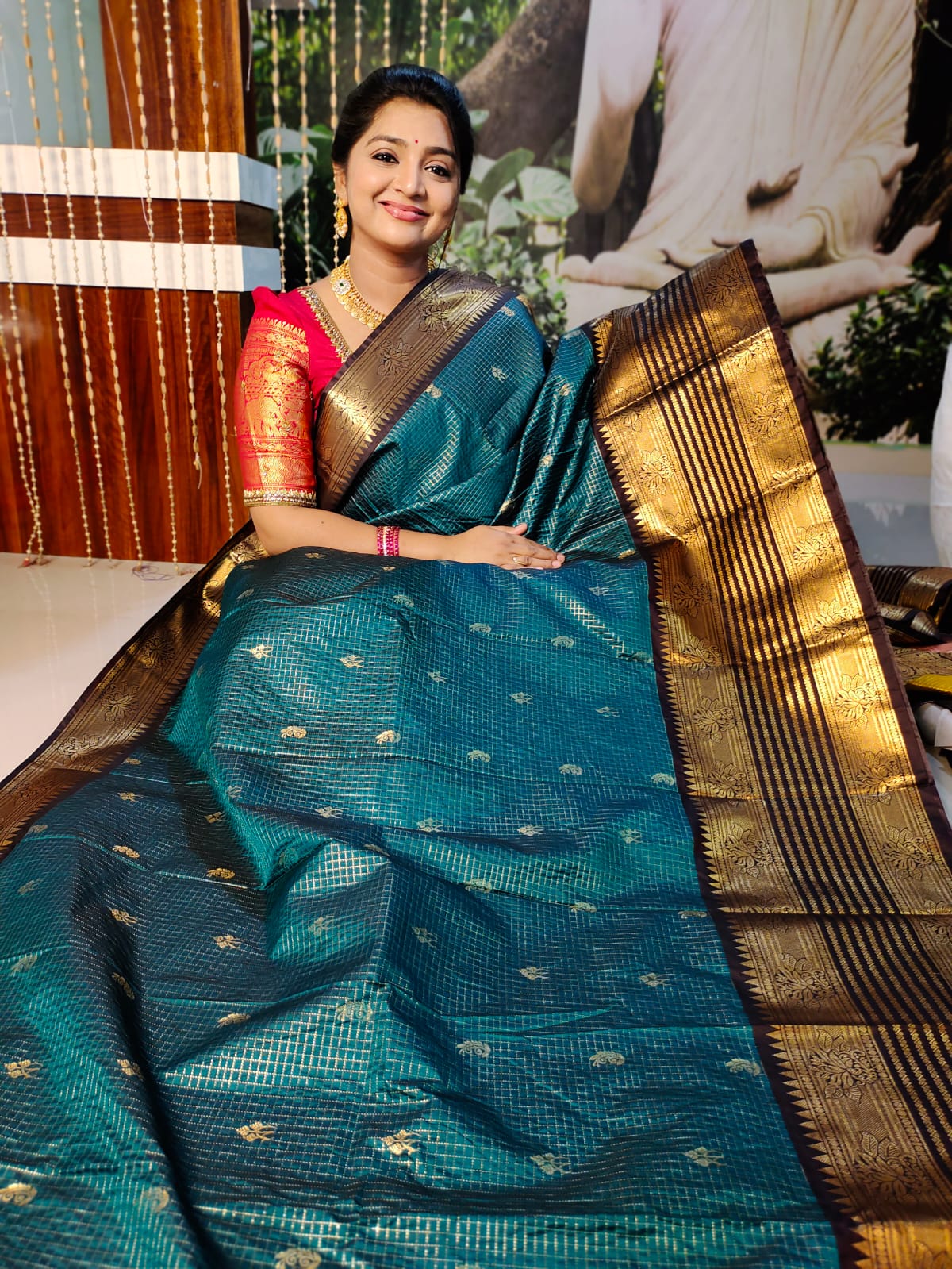 Valli gadwal 1day sale