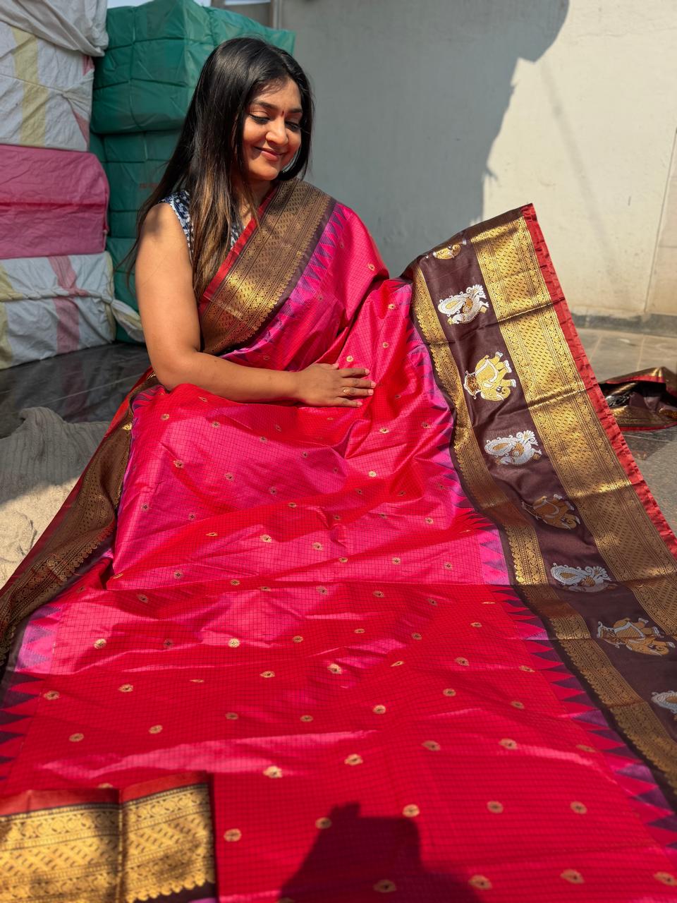 ప్రత్యేకమైన గద్వాల్