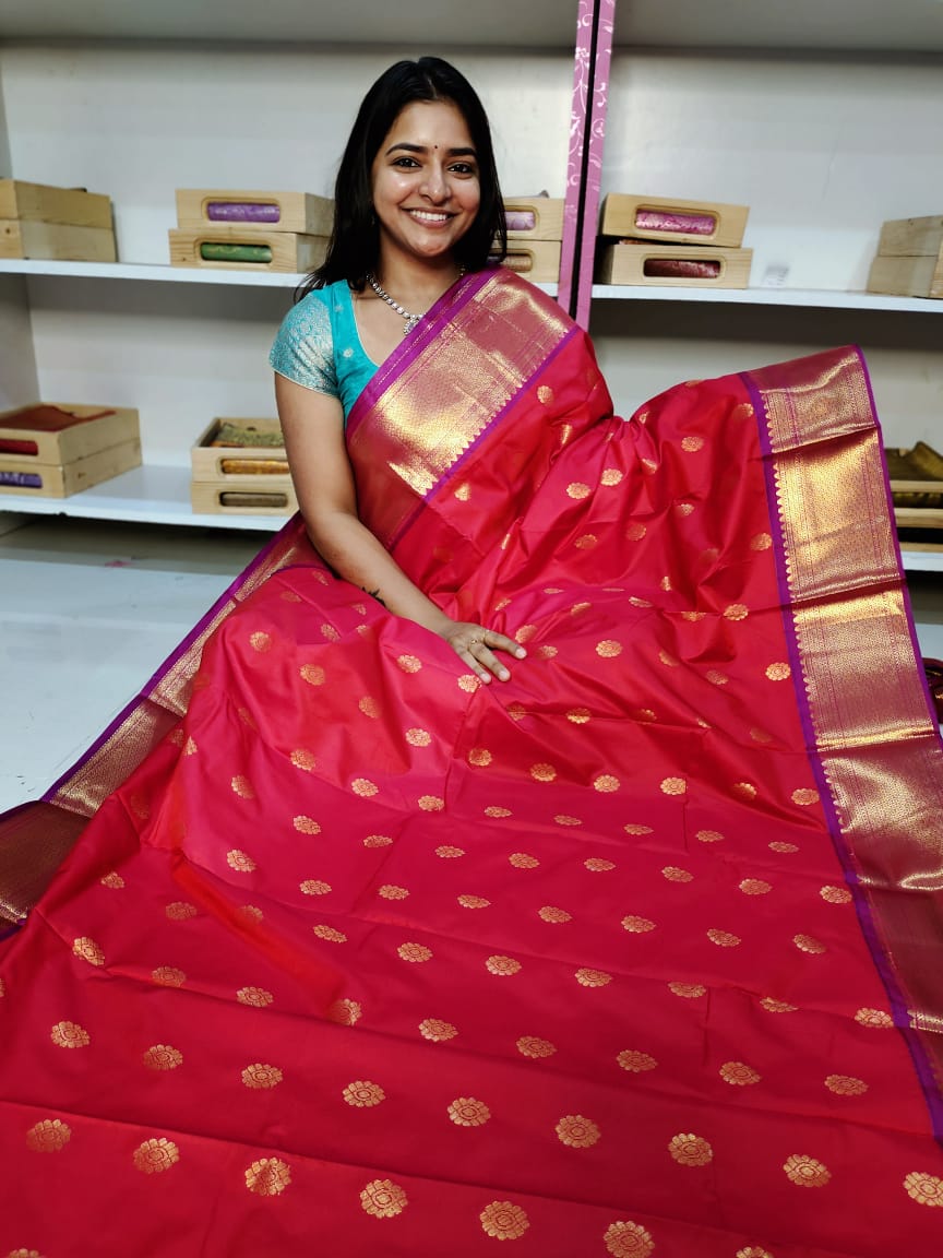 Gadwal offer sarees