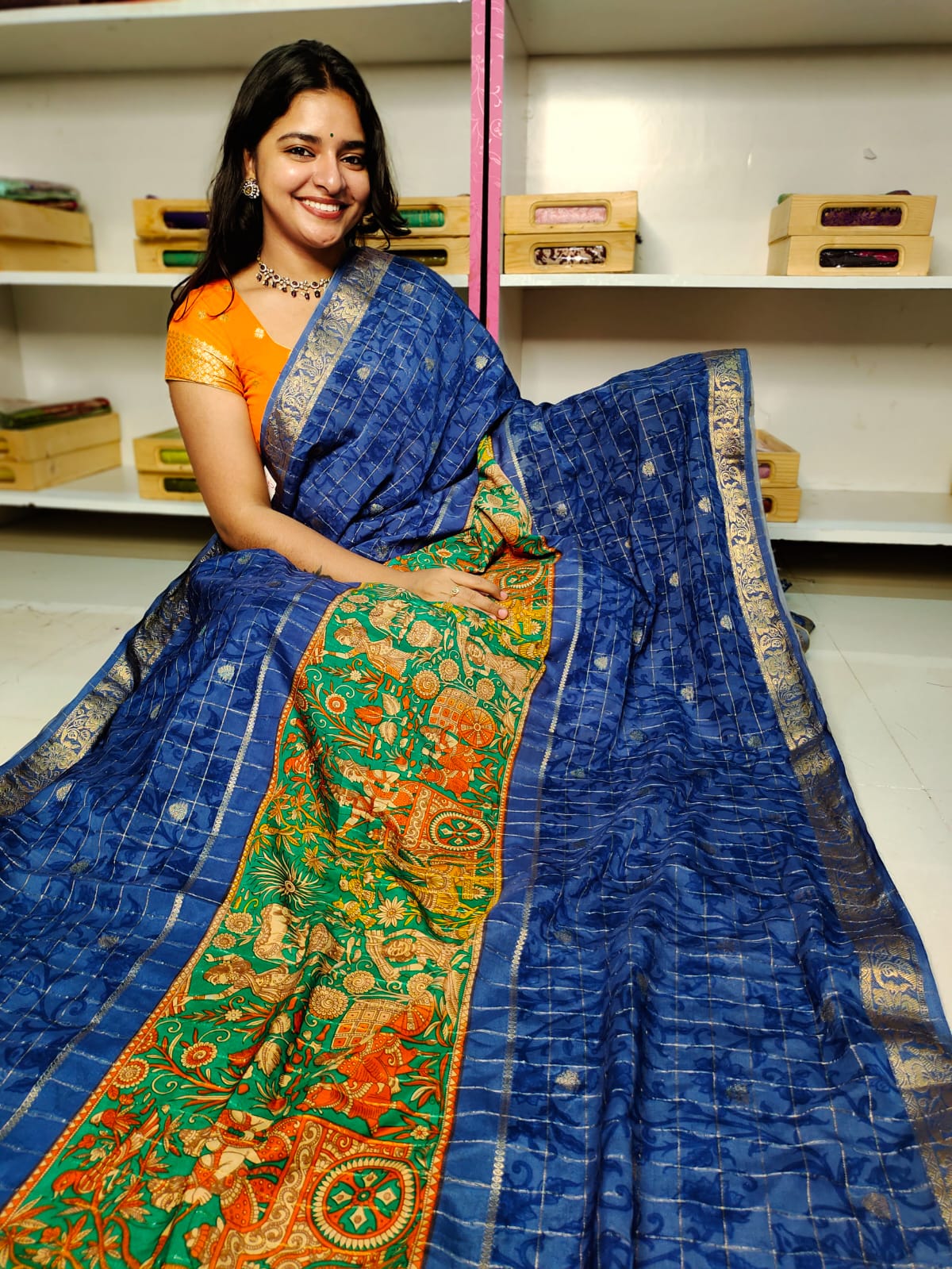 దీపావళికి చీరలు ఆఫర్ చేయండి