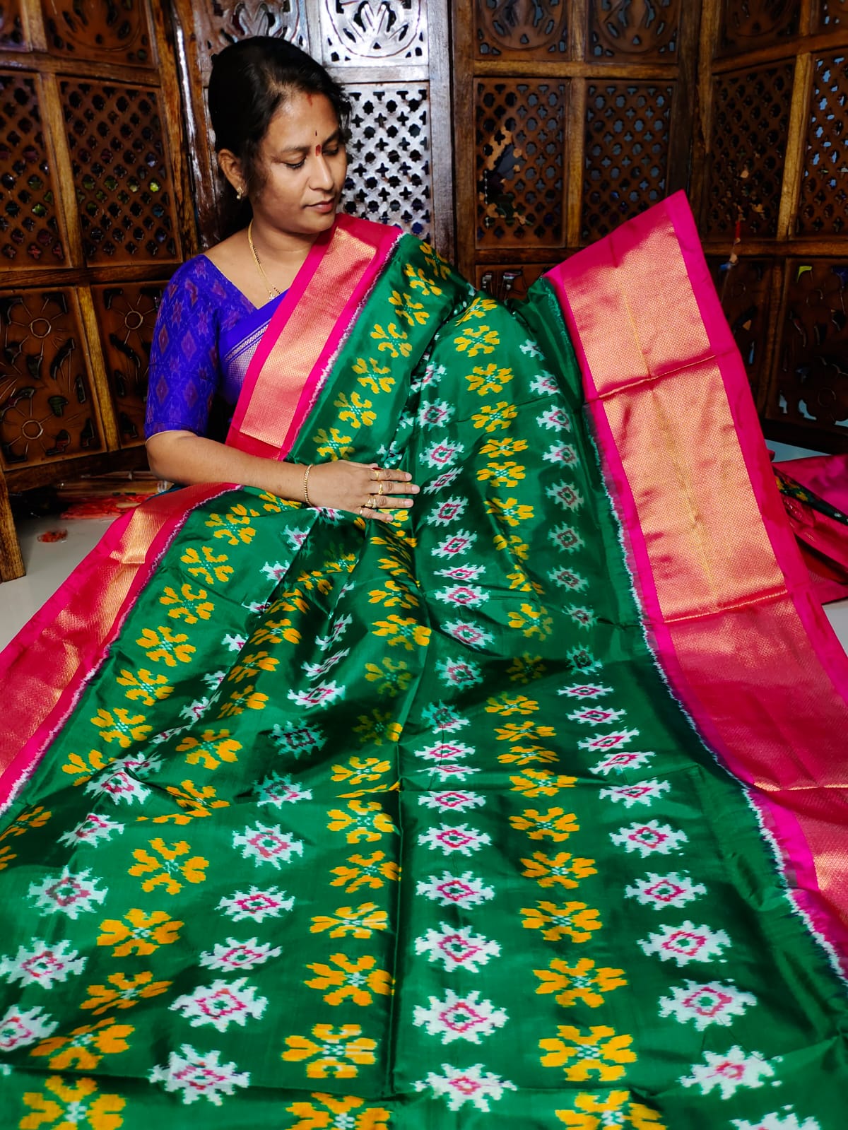 50% offer ikkat pattu sarees 
Silk mark certified
