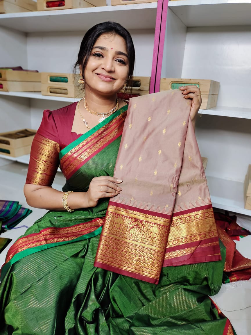 గద్వాల్ సిల్క్ సారె