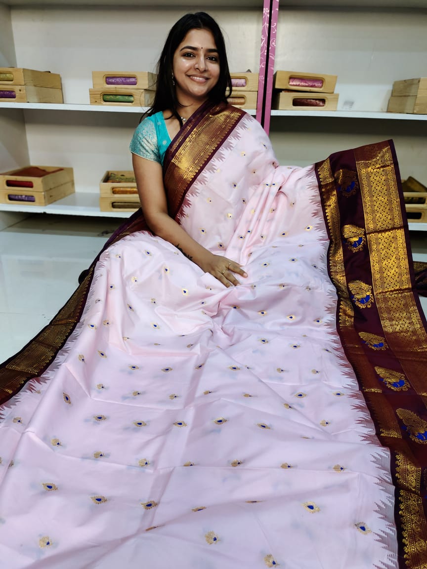 Gadwal offer sarees