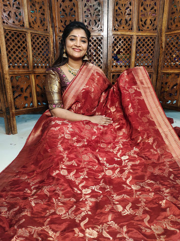 50% ఫ్యాన్సీ చీరలను అందిస్తారు