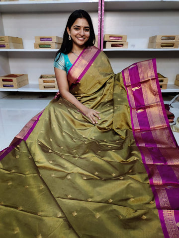 Gadwal offer sarees
