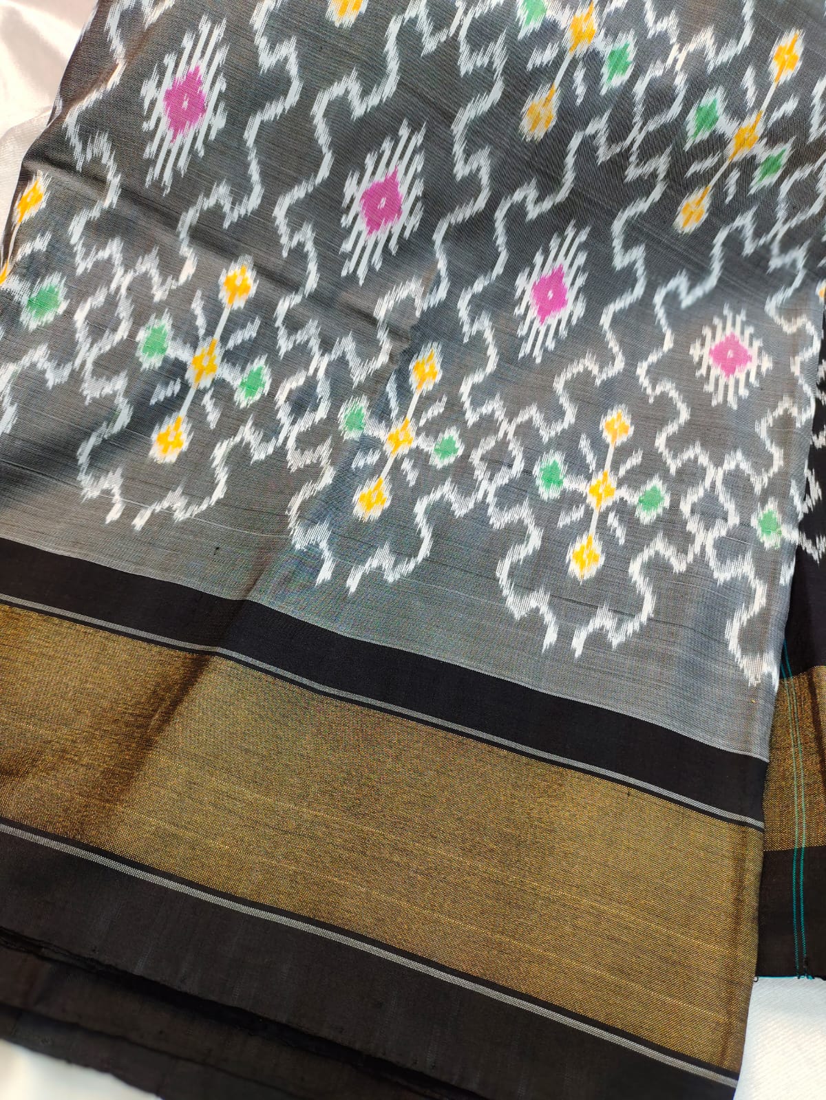 50% offer ikkat pattu saree