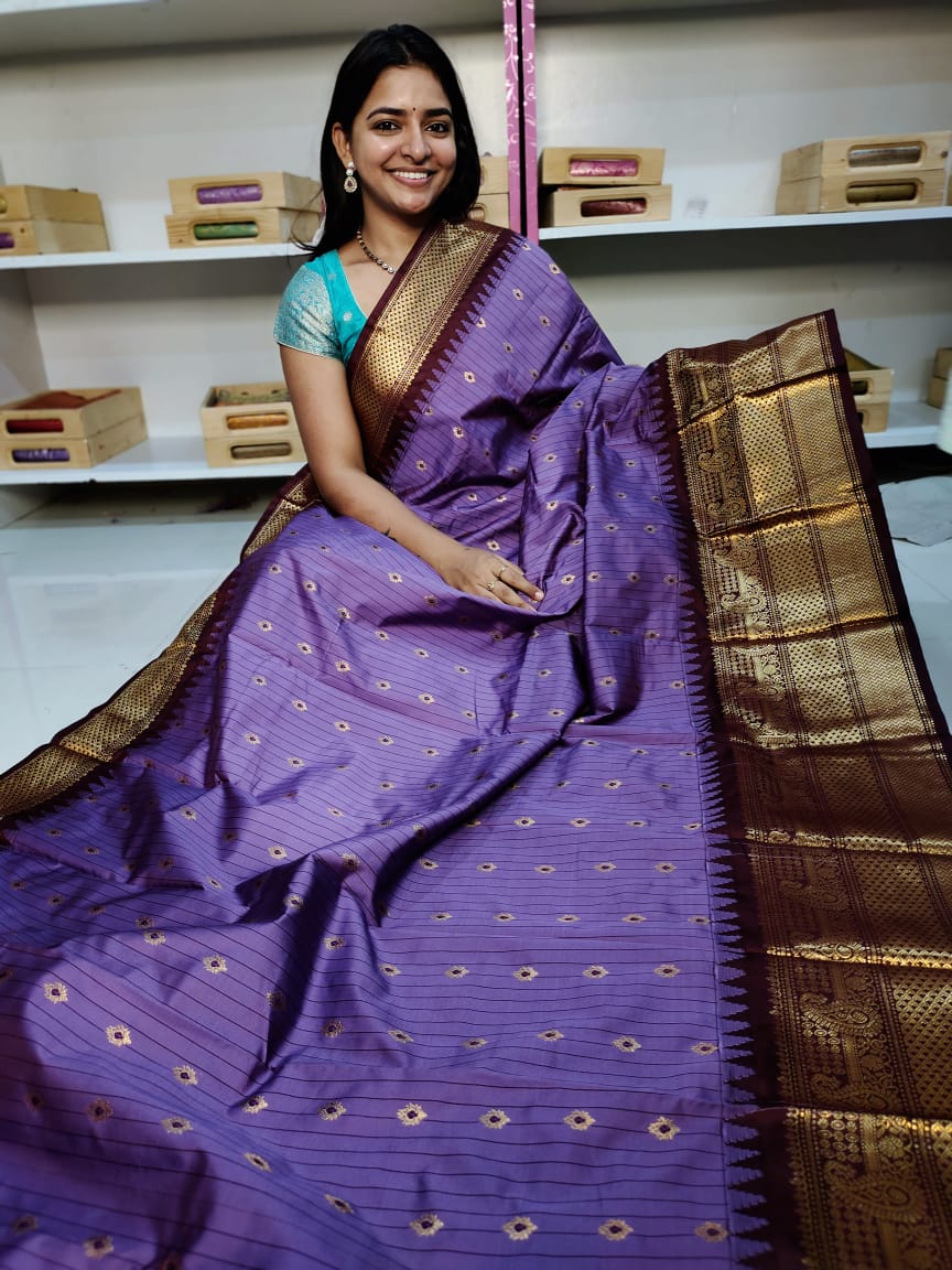 Gadwal offer sarees