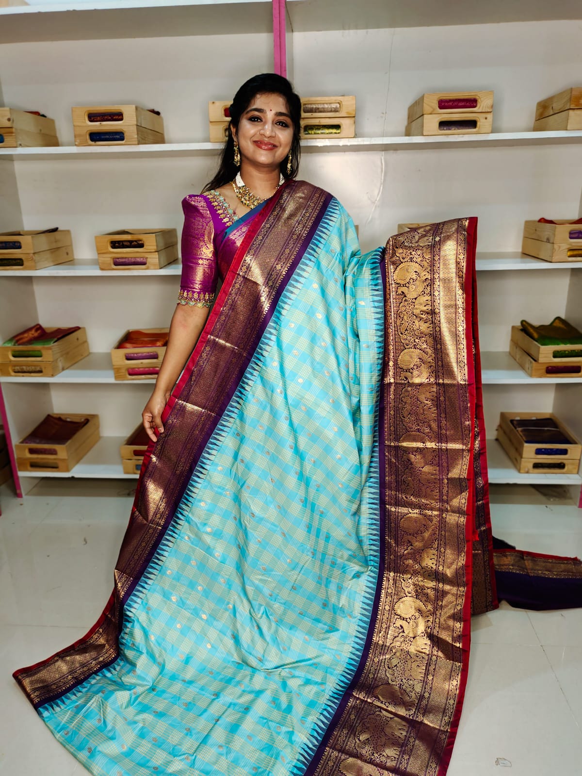 Vitange gadwal silk