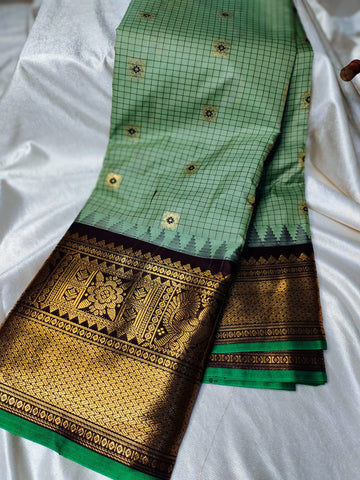 Vitange gadwal silk