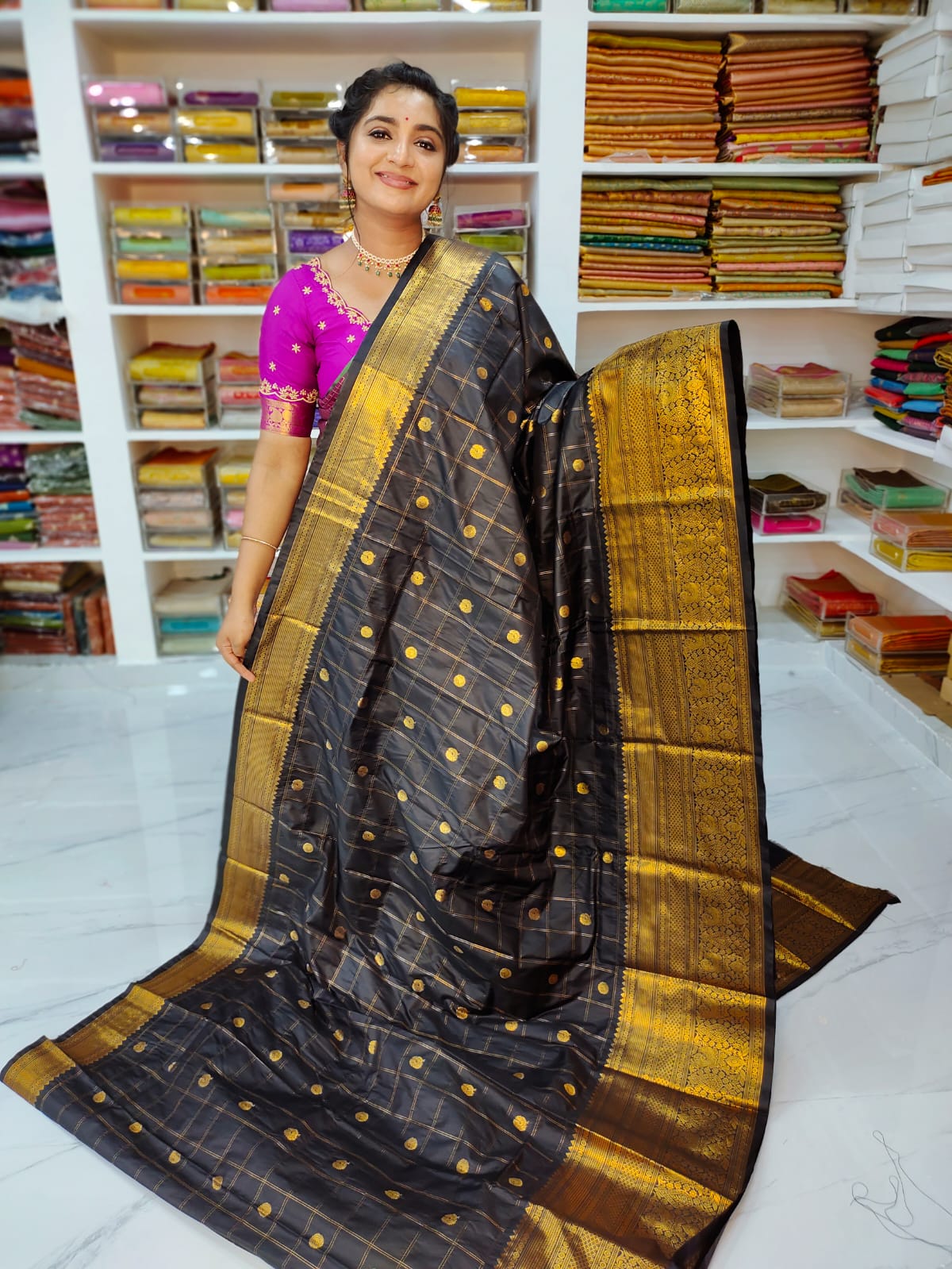50% offer Valli gadwal