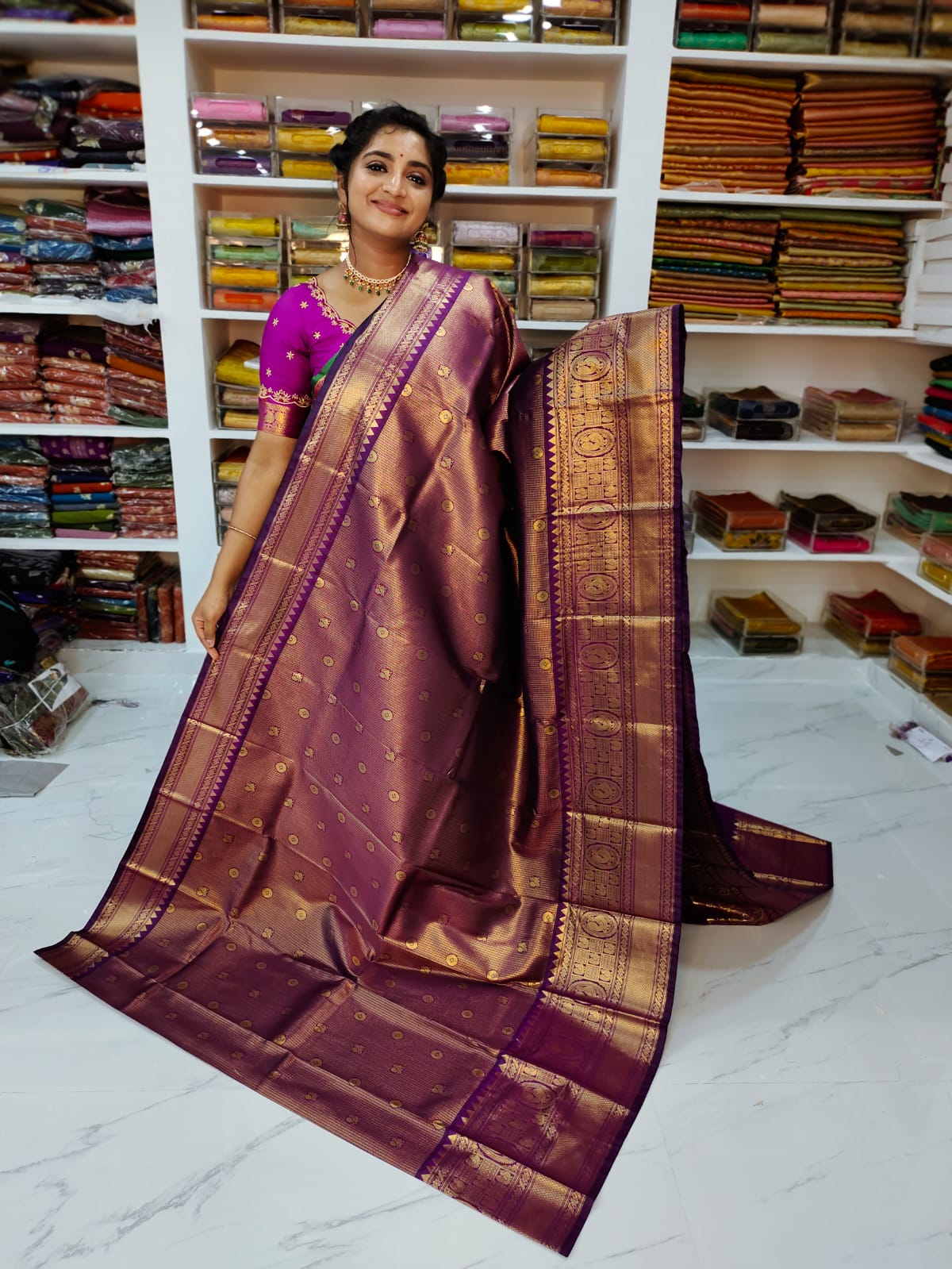50% offer Valli gadwal