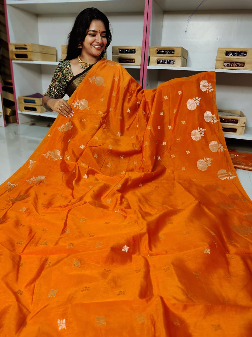ఎసి 999