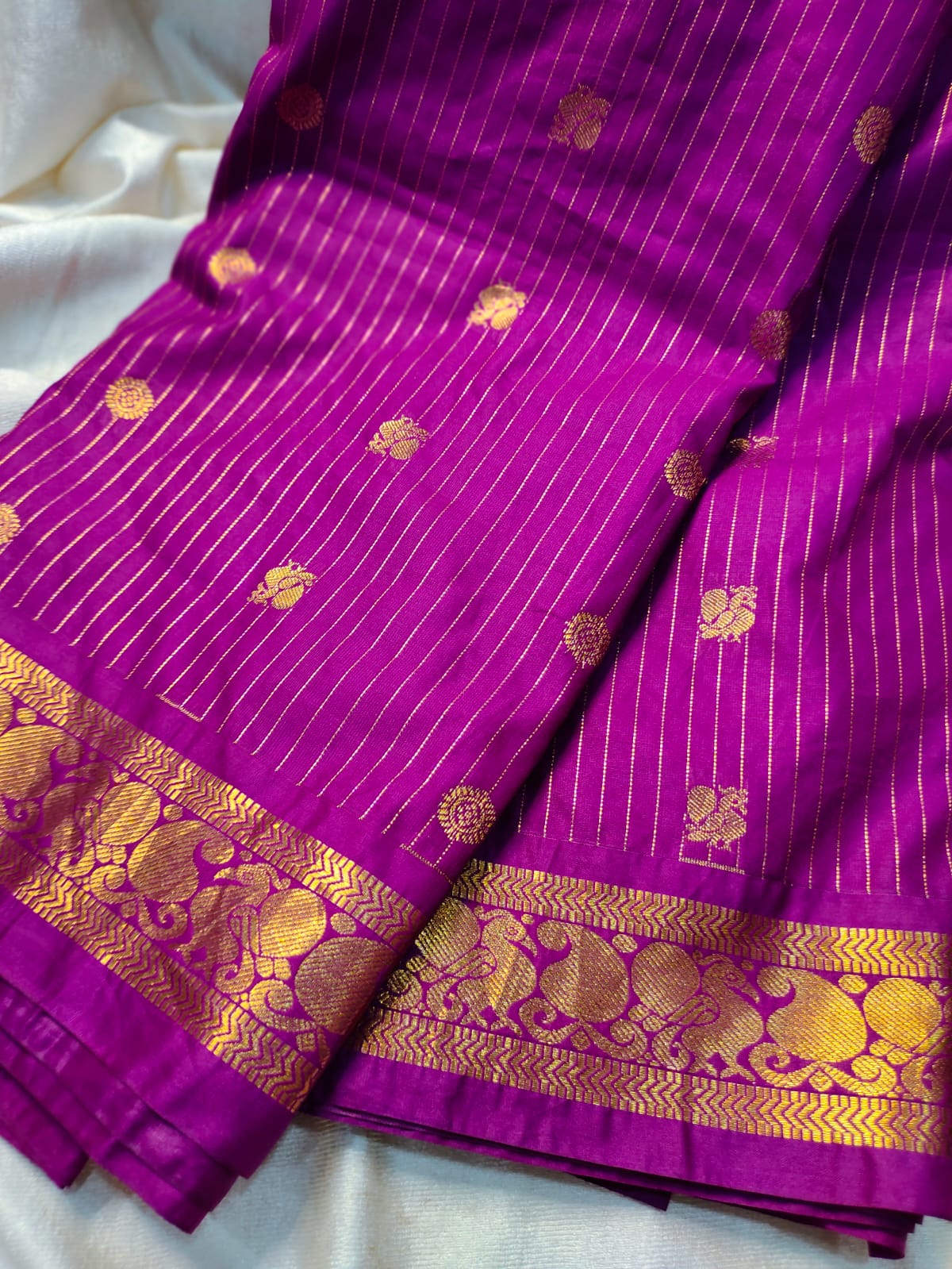 60% offer gadwal saree
