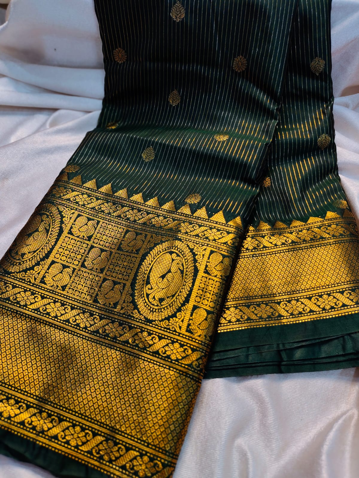 Vintage valli gadwal