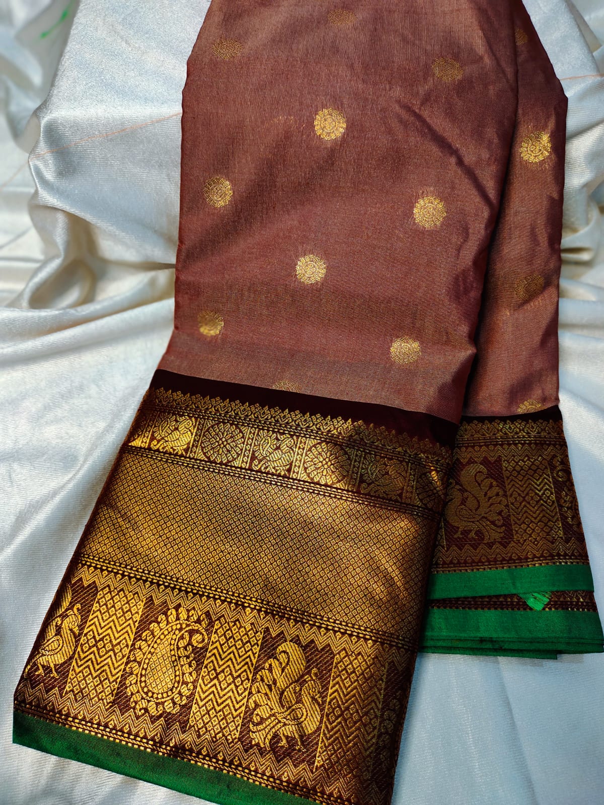 Vitange gadwal silk
