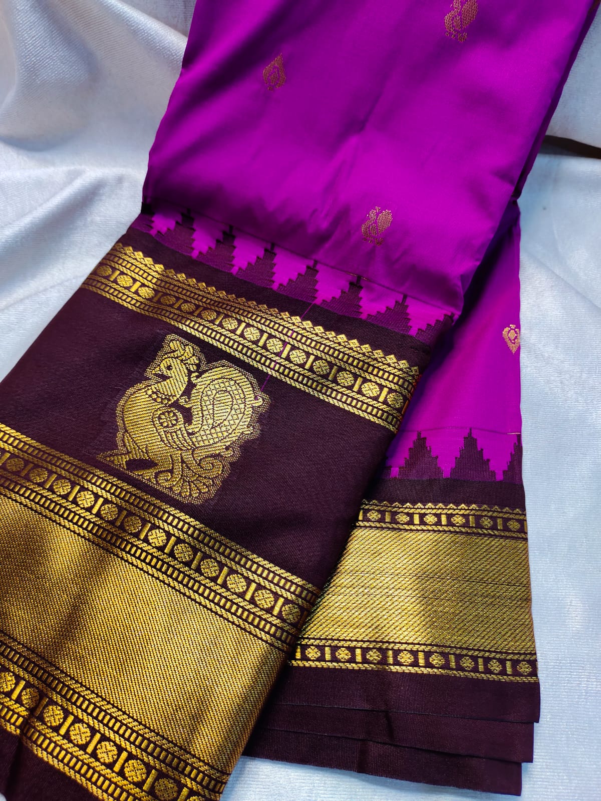 Sravanam gadwal sale